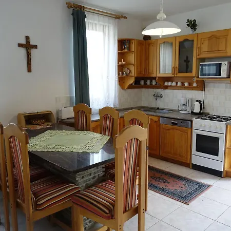 Hébergement de vacances In 19326