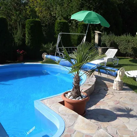 Hébergement de vacances In 19326