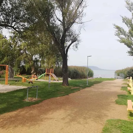 In 19326 Balatonmáriafürdő